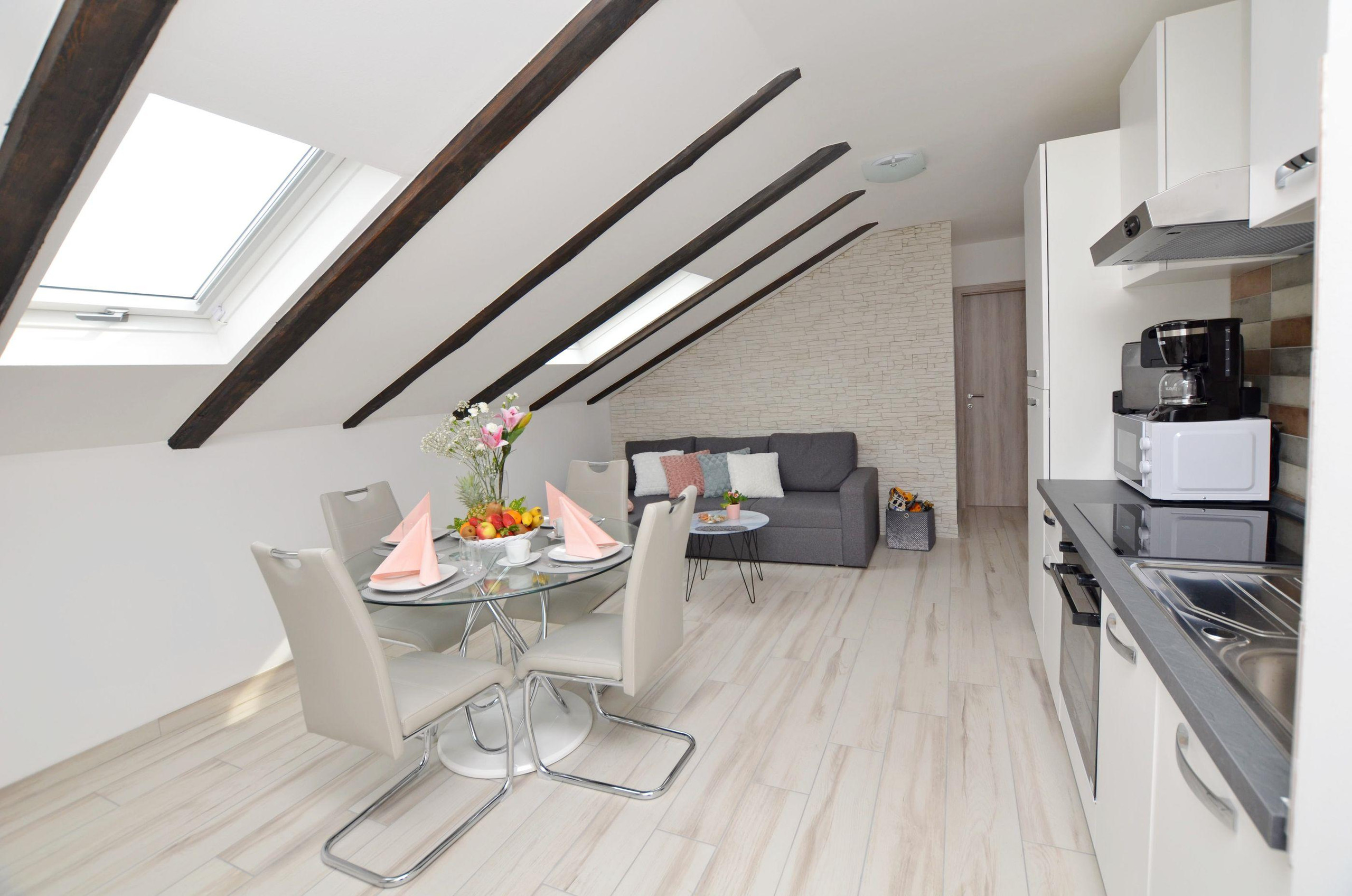 Apartman Filip – dnevni boravak s kuhinjom